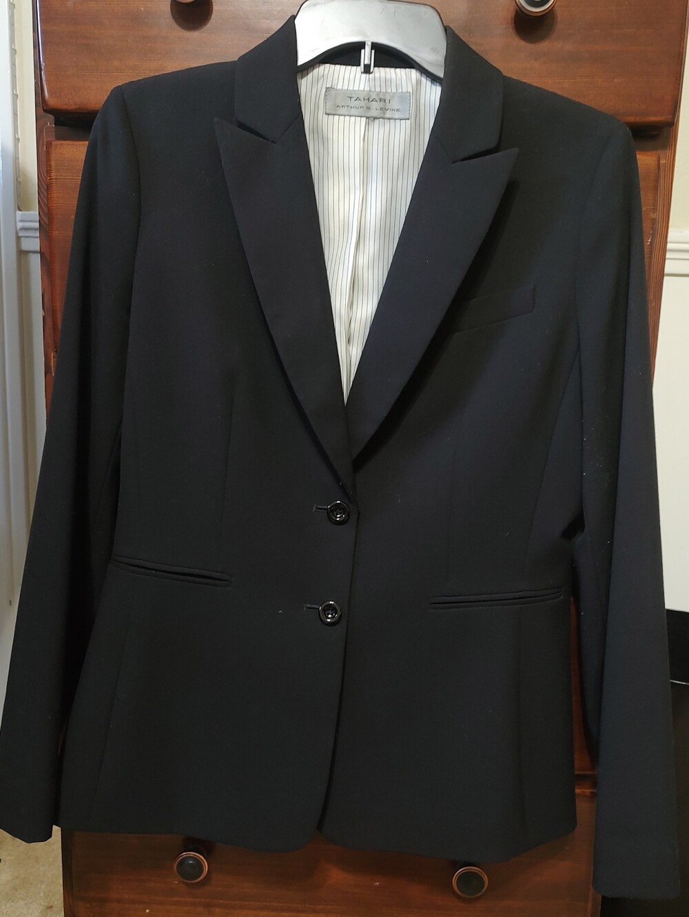 Tahari Levine Black Women's Two-Button Tailored Blazer Size 8
